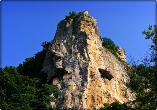 Ivanovo Rock Churches b.jpg